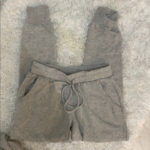 Joggers w/ pockets, and drawstring